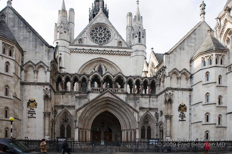 20090409_173859_D3 P1.jpg - Royal Courts of Justice